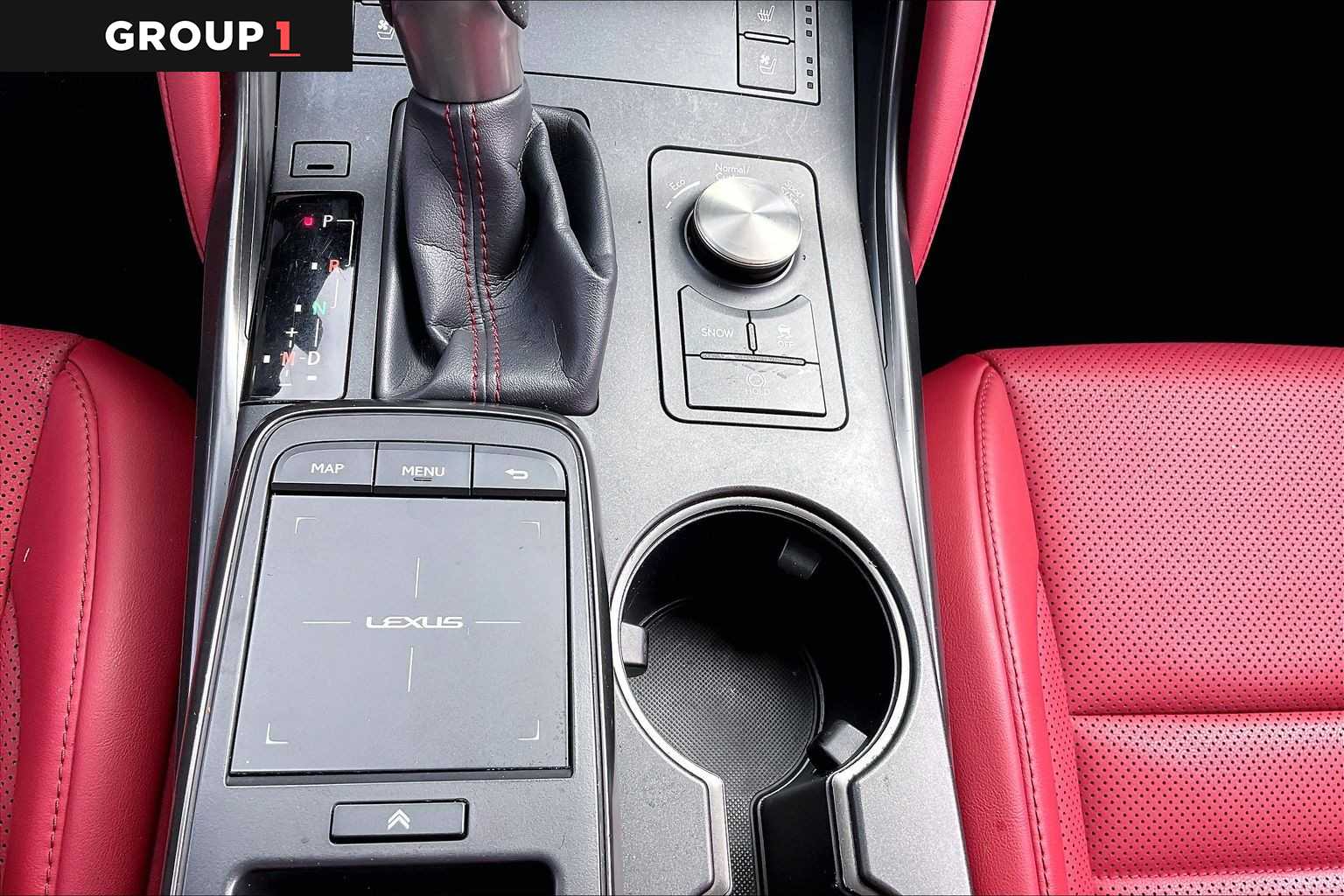 2023 Lexus IS 350 photo 33 of 34