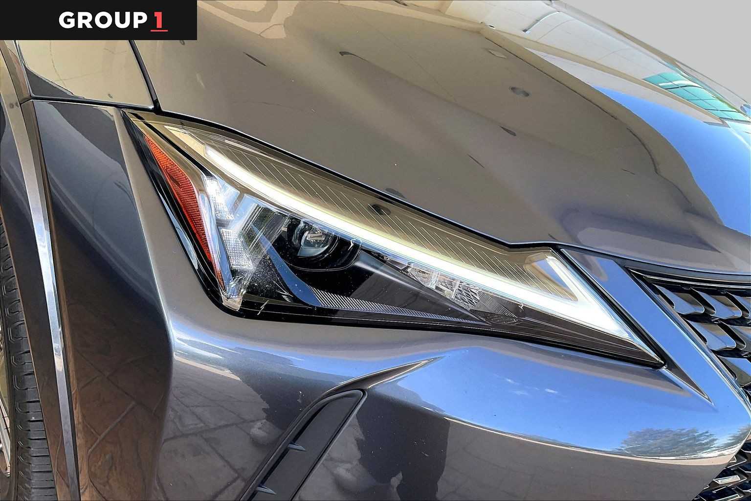 2023 Lexus UX 250h photo 24 of 33