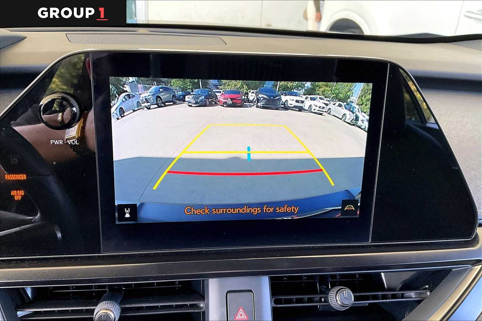 2023 Lexus UX 250h photo 23 of 33