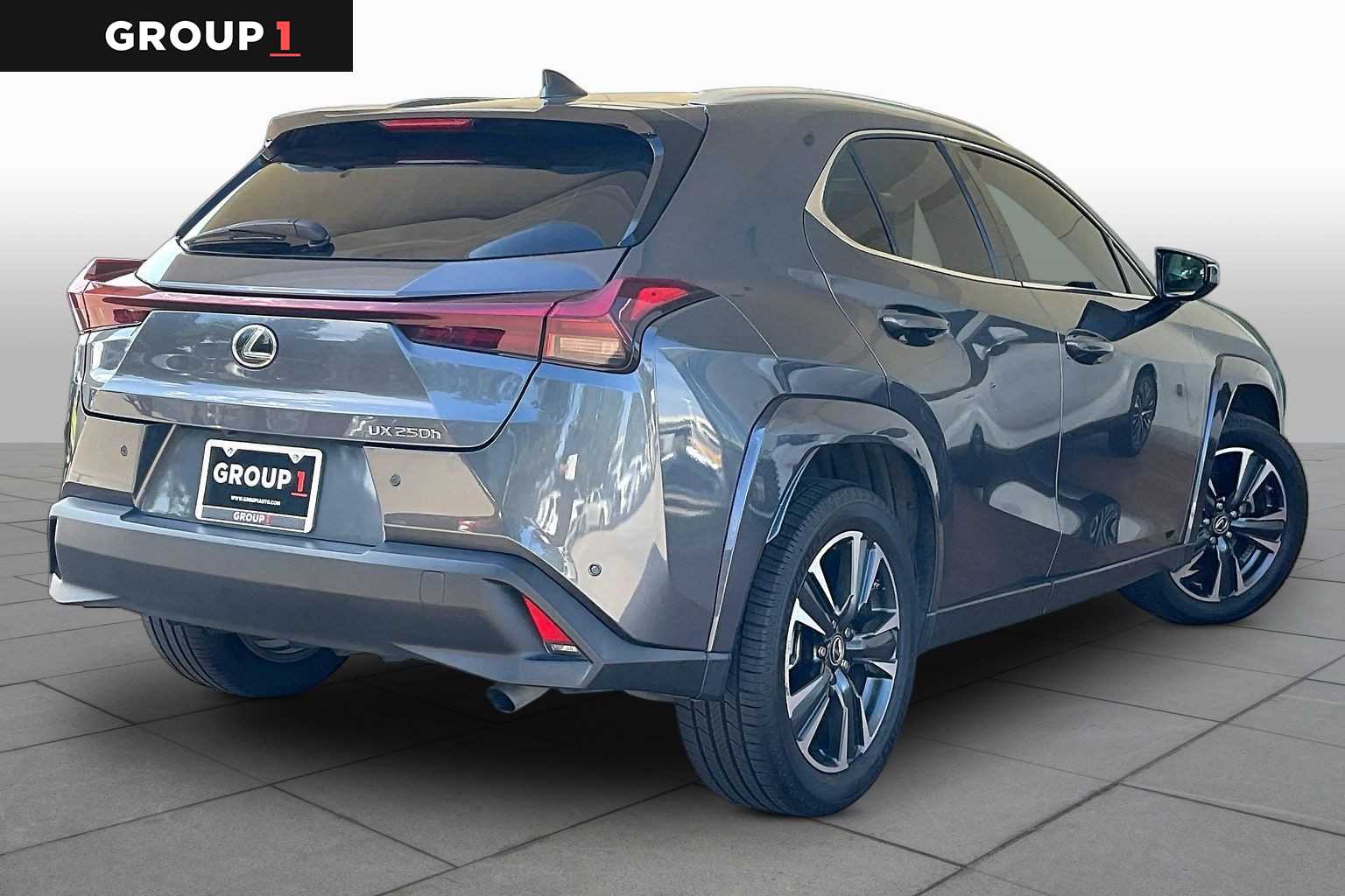 2023 Lexus UX 250h photo 10 of 33