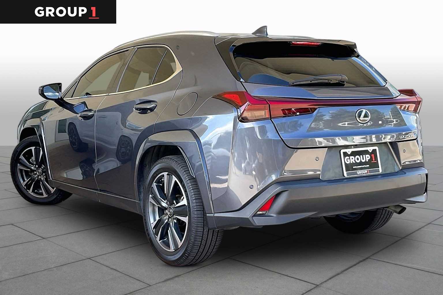 2023 Lexus UX 250h photo 9 of 33