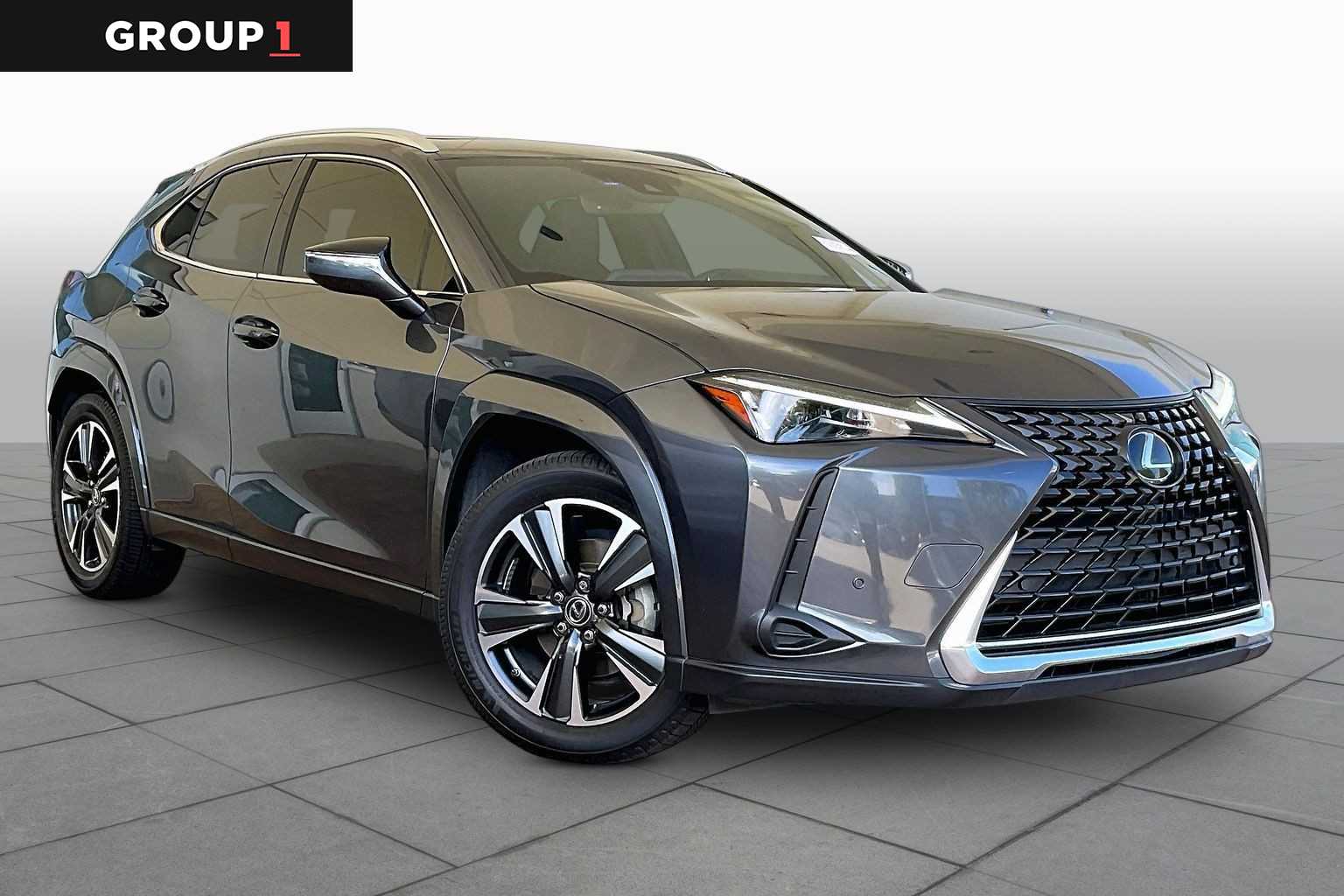 2023 Lexus UX 250h photo 2 of 33