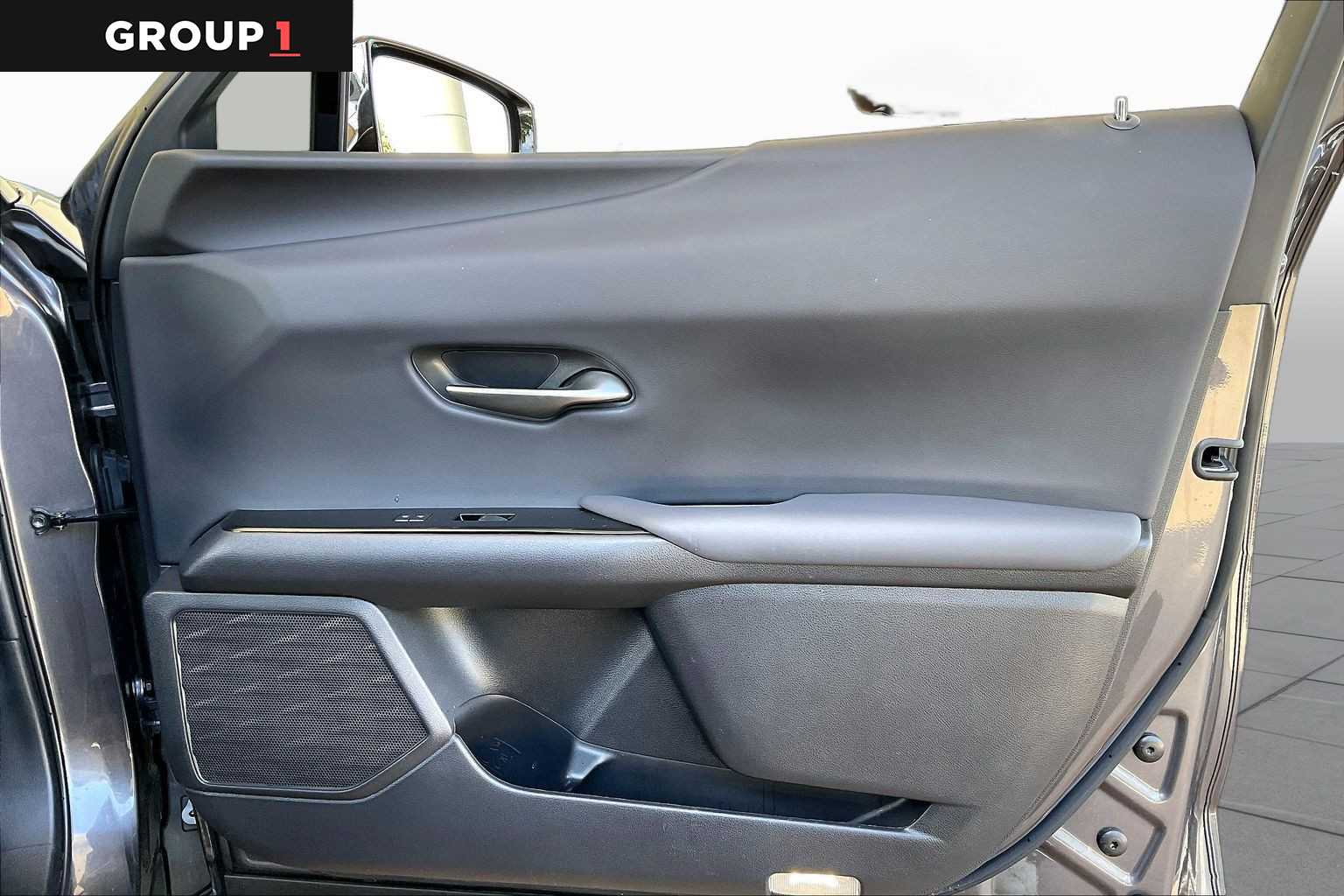 2023 Lexus UX 250h photo 19 of 33
