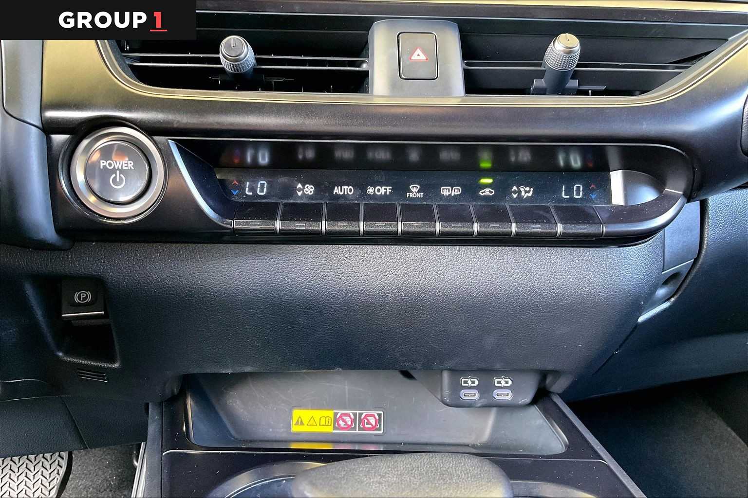 2023 Lexus UX 250h photo 31 of 33