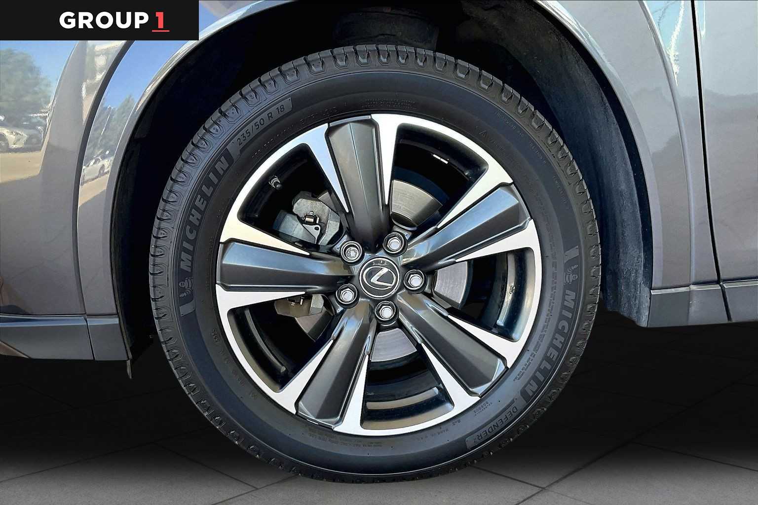 2023 Lexus UX 250h photo 8 of 33