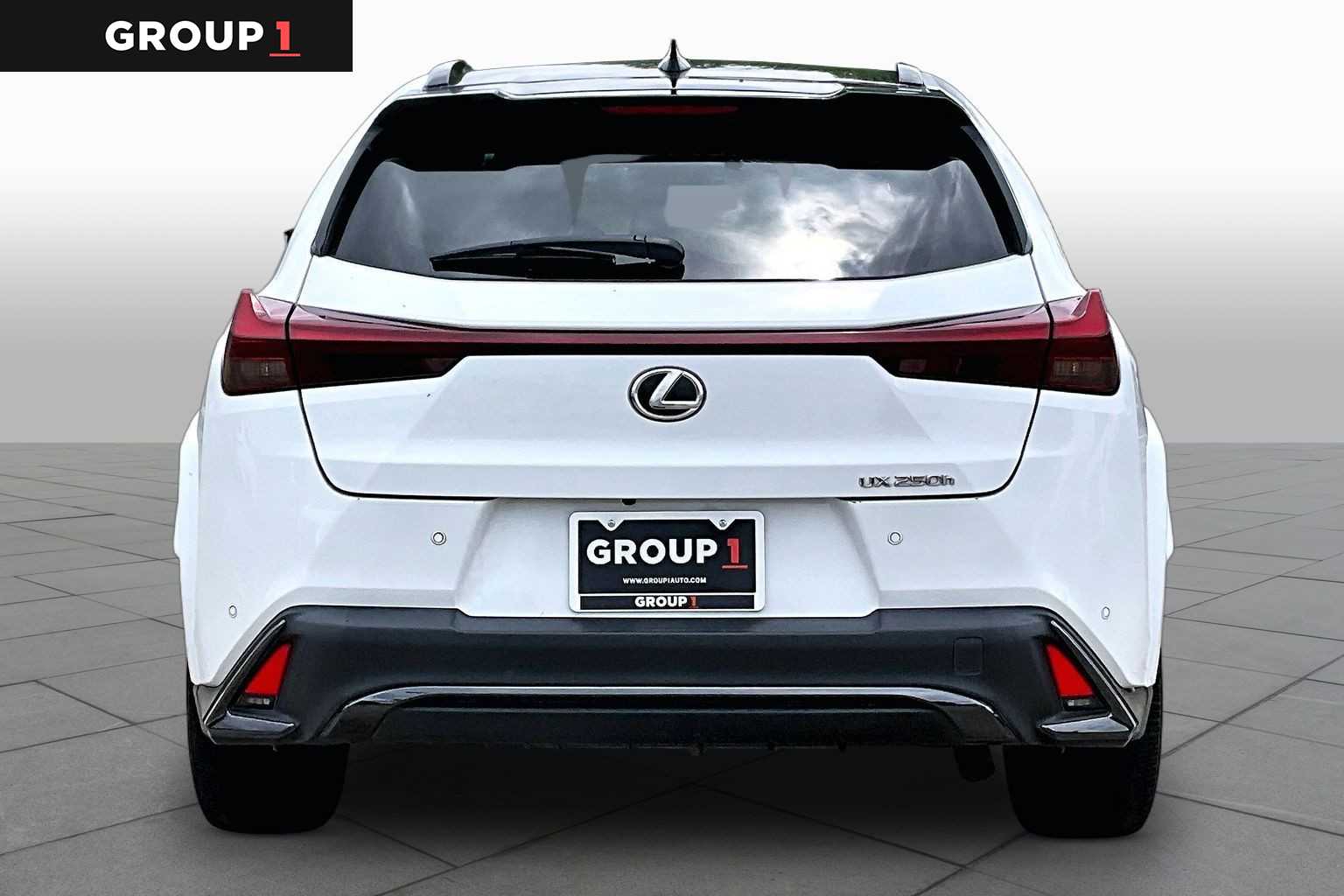 View vehicle photo 5