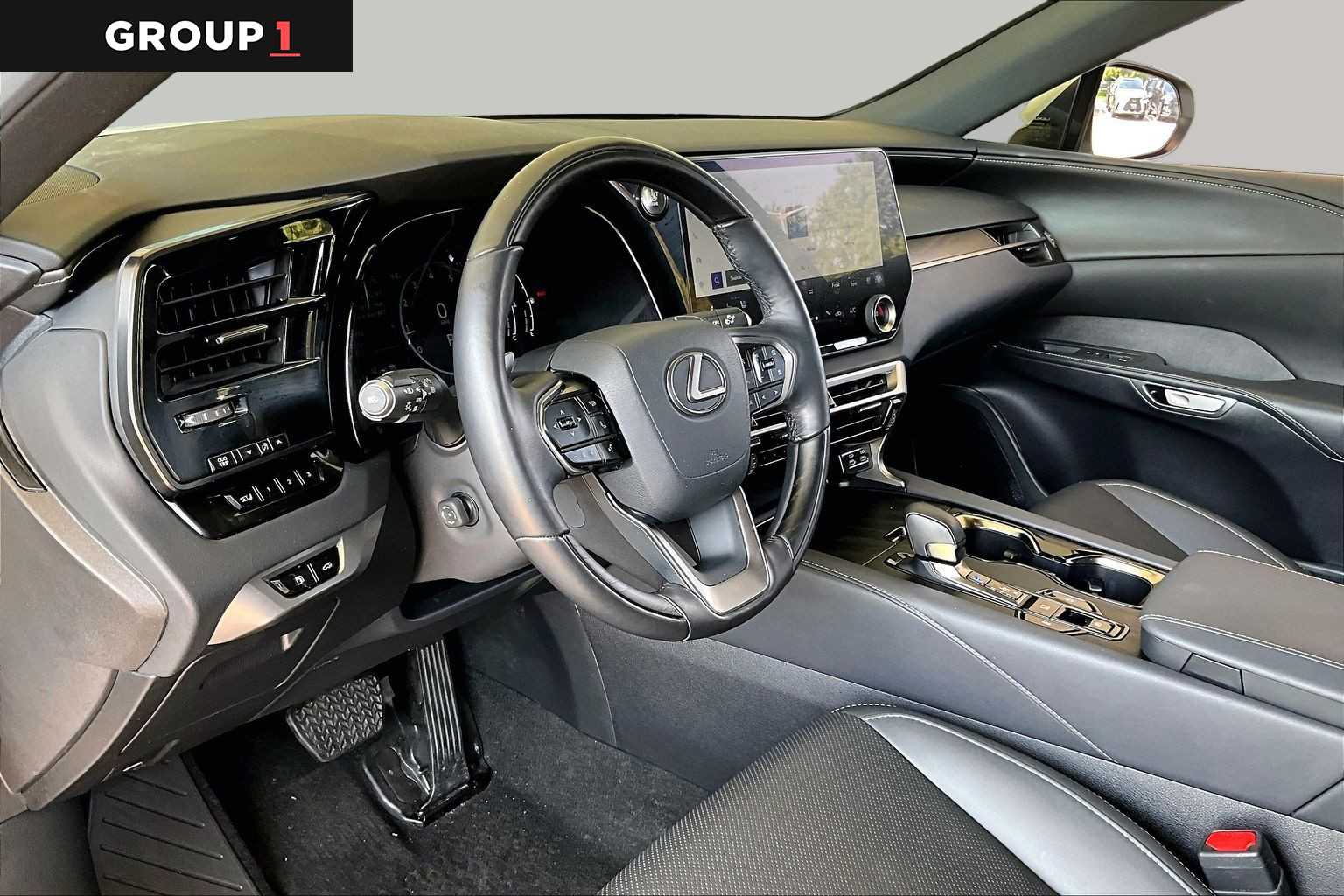 2024 Lexus RX 350 photo 15 of 34