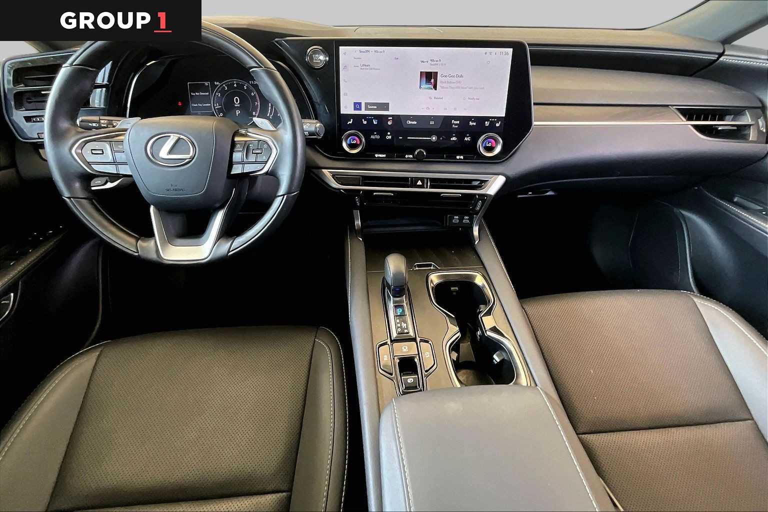 2024 Lexus RX 350 photo 13 of 34