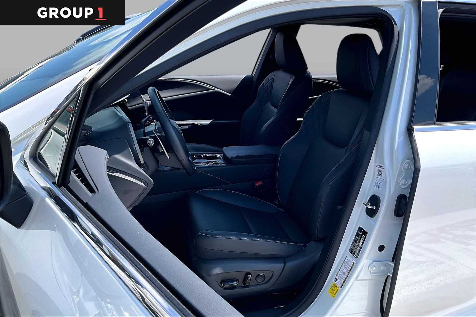 2026 Lexus RX 350 photo 7 of 34