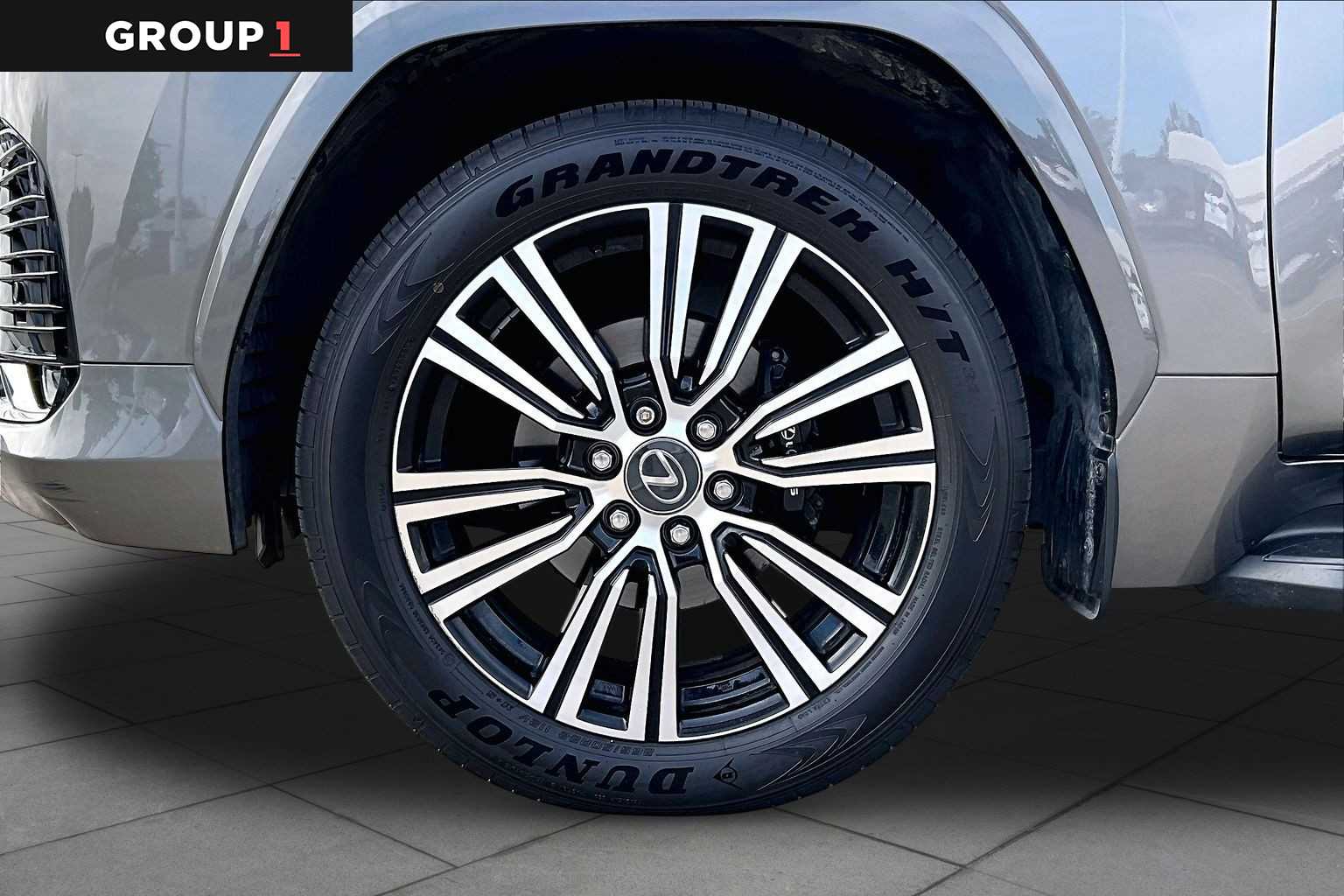 2025 Lexus LX 600 photo 9 of 34