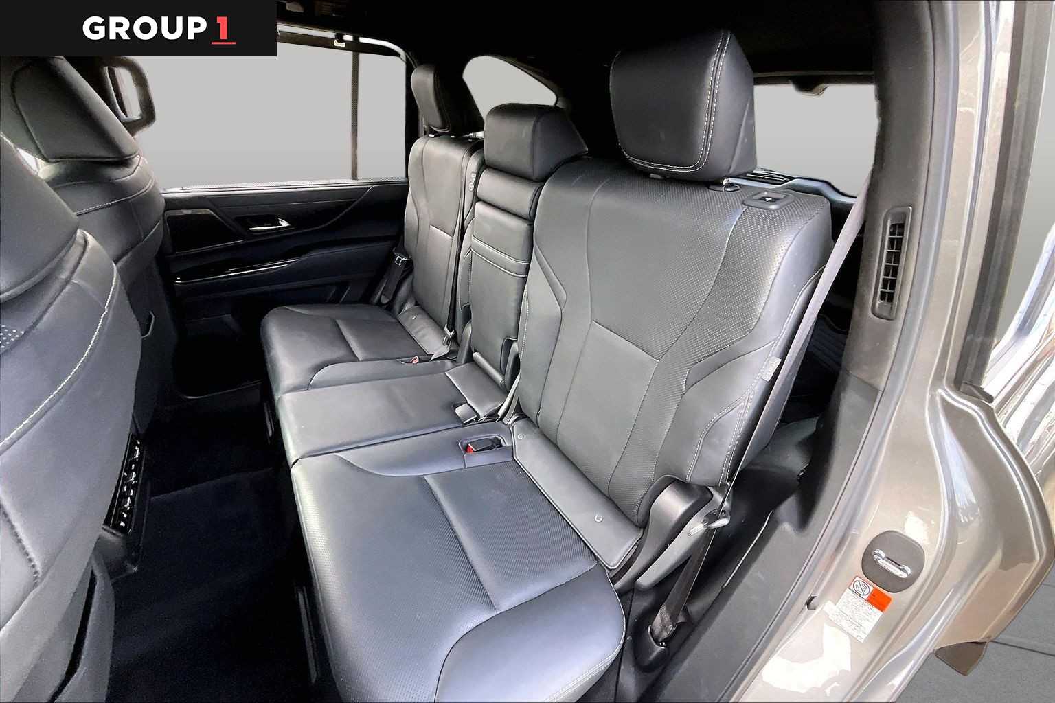 2025 Lexus LX 600 photo 18 of 34