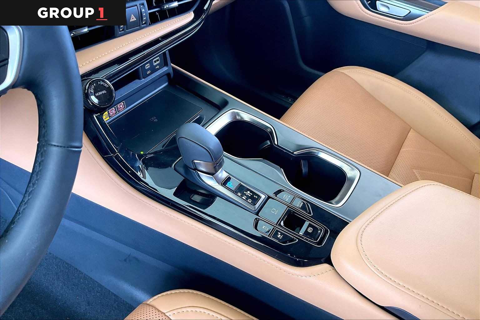 2026 Lexus NX 450h+ photo 14 of 34