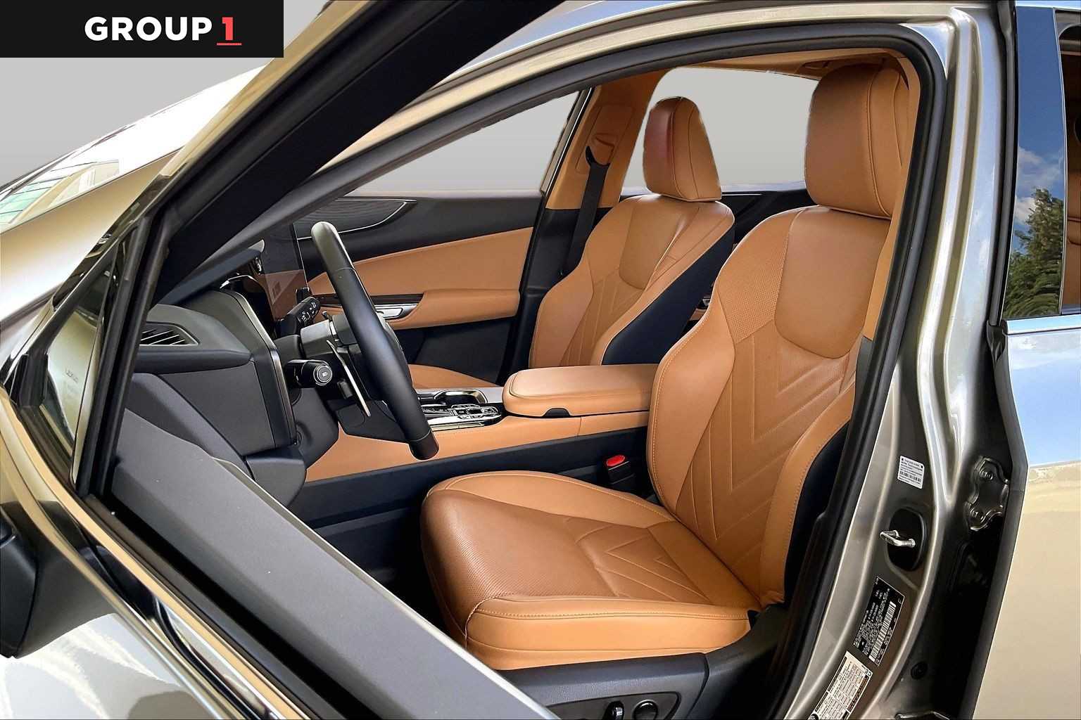 2026 Lexus NX 450h+ photo 7 of 34