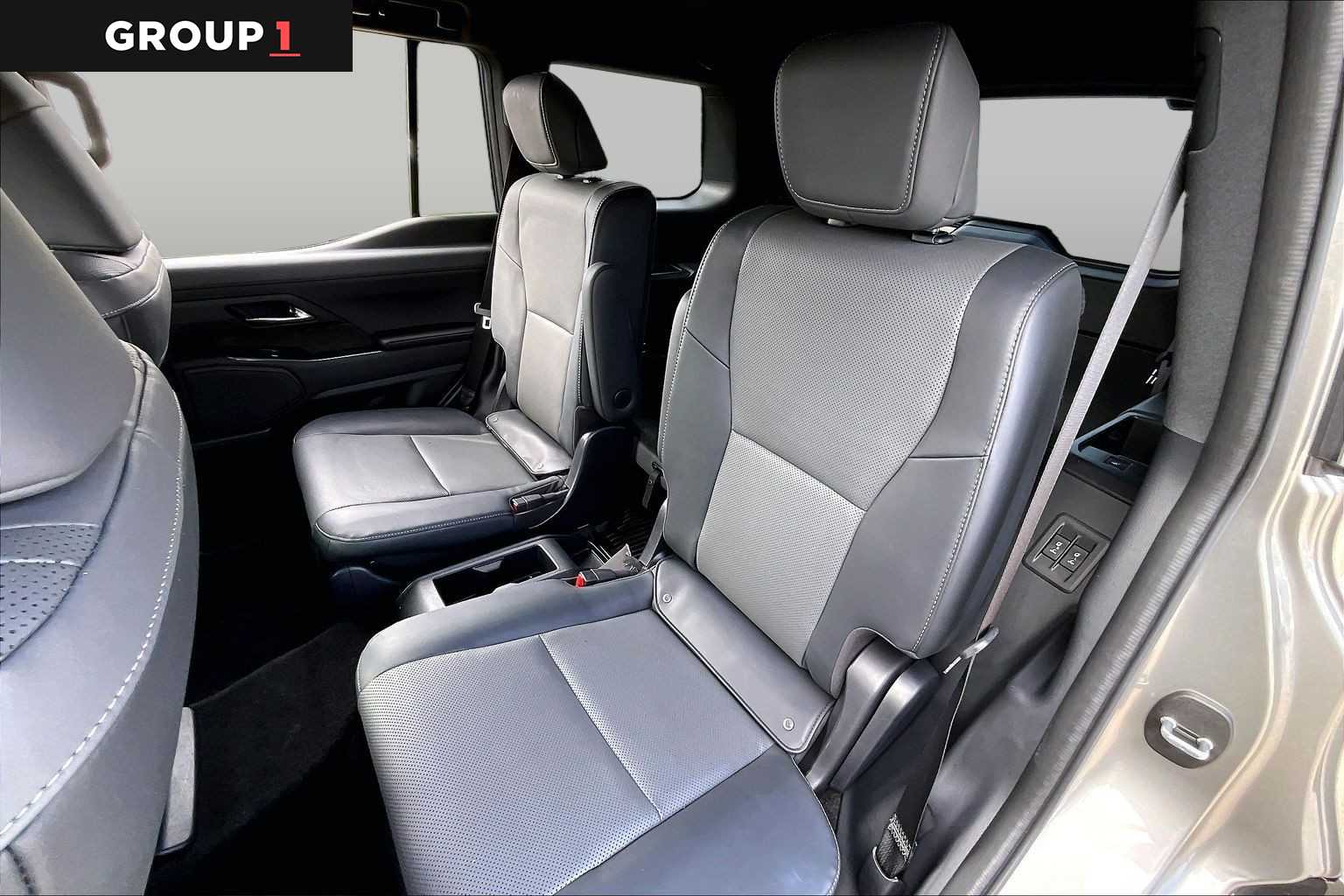 2025 Lexus GX 550 photo 18 of 34