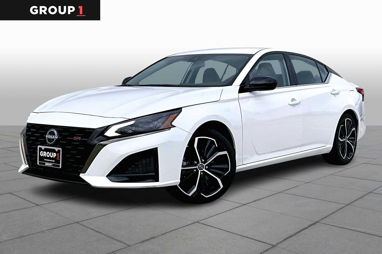 2024 Nissan Altima 2.5 SR Glacier White at AutoNation Ford Gulf Fwy