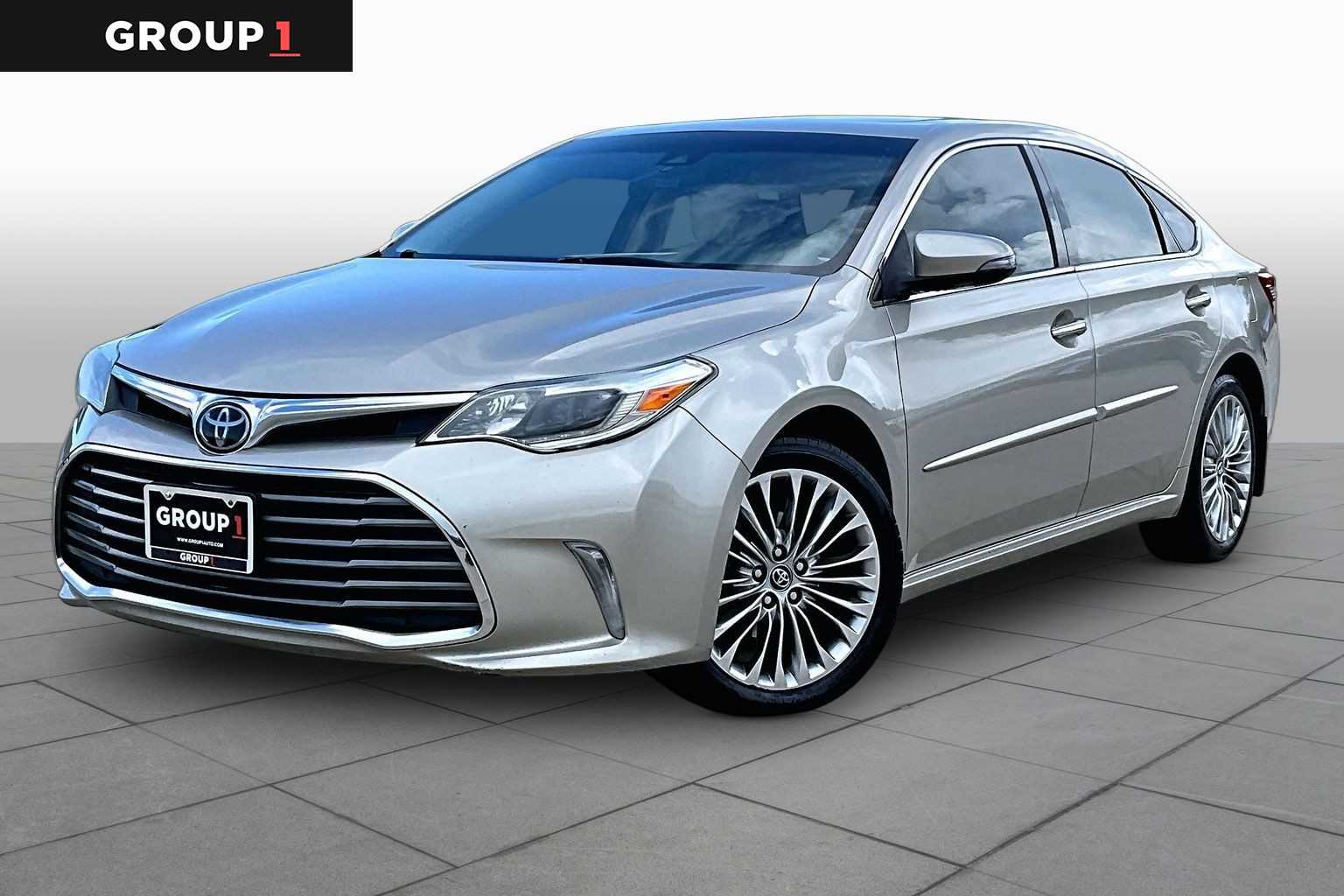 2018 Toyota Avalon Limited Creme Brulee Mica at Group 1 Toyota Southwest