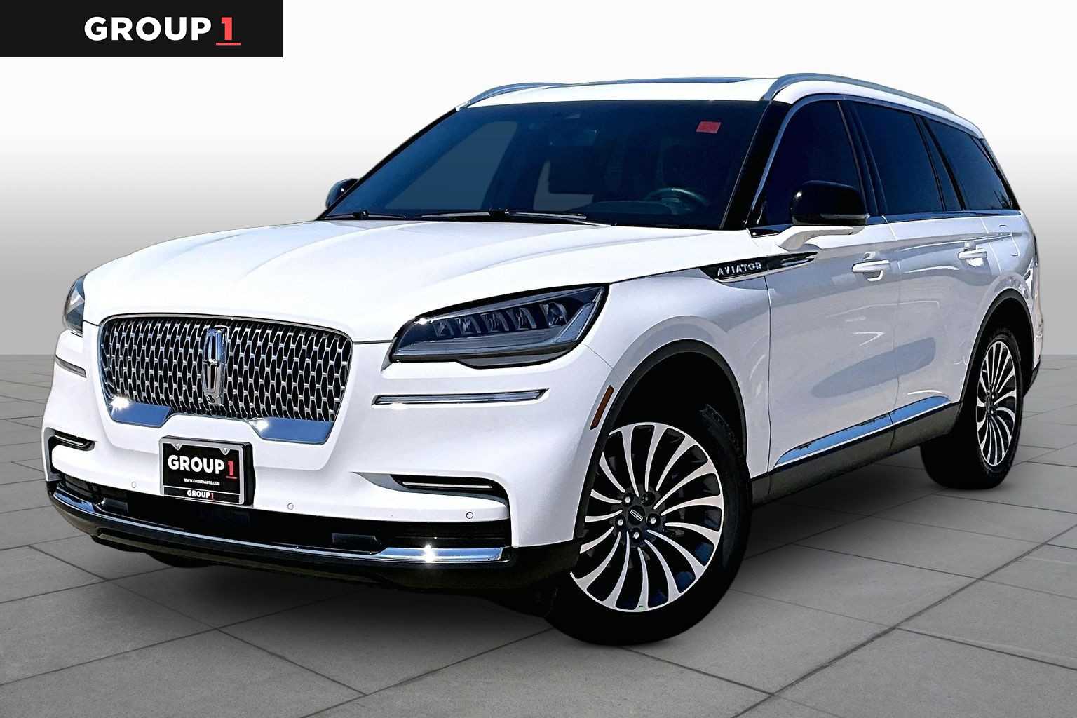 2024 Lincoln Aviator Reserve Pristine White Metallic Tri-Coat at Tomball Ford
