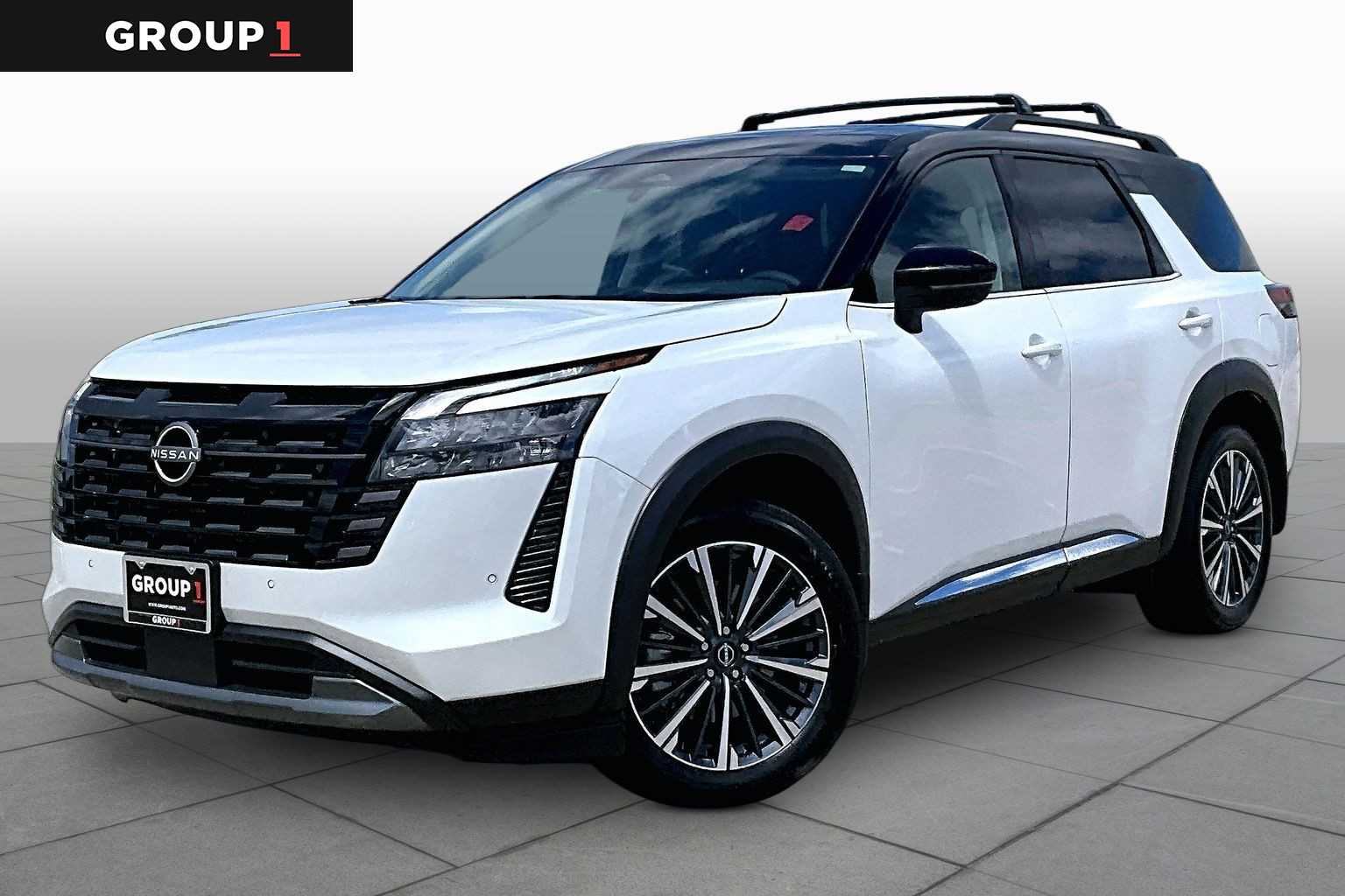 2026 Nissan Pathfinder Platinum Everest White Pearl Tricoat/Super Black at Group 1 GMC Buick South