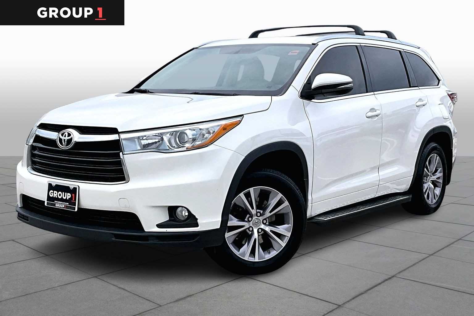 2015 Toyota Highlander XLE Blizzard Pearl at AutoNation USA Katy