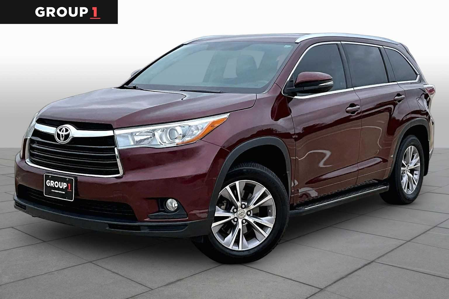 2015 Toyota Highlander XLE Ooh La La Rouge Mica at Group 1 Toyota Southwest