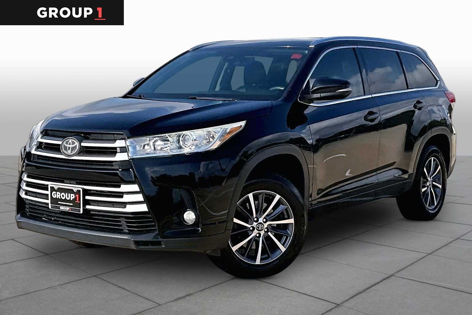 2018 Toyota Highlander XLE Midnight Black Metallic at AutoNation USA Katy