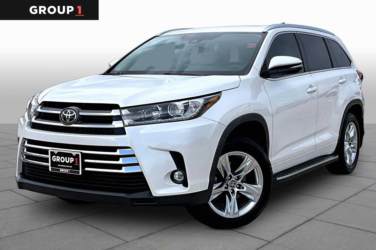 2019 Toyota Highlander Limited Blizzard Pearl at Beck & Masten Kia