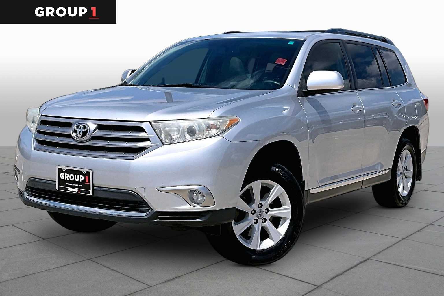2012 Toyota Highlander SE Classic Silver Metallic at Beck & Masten Kia