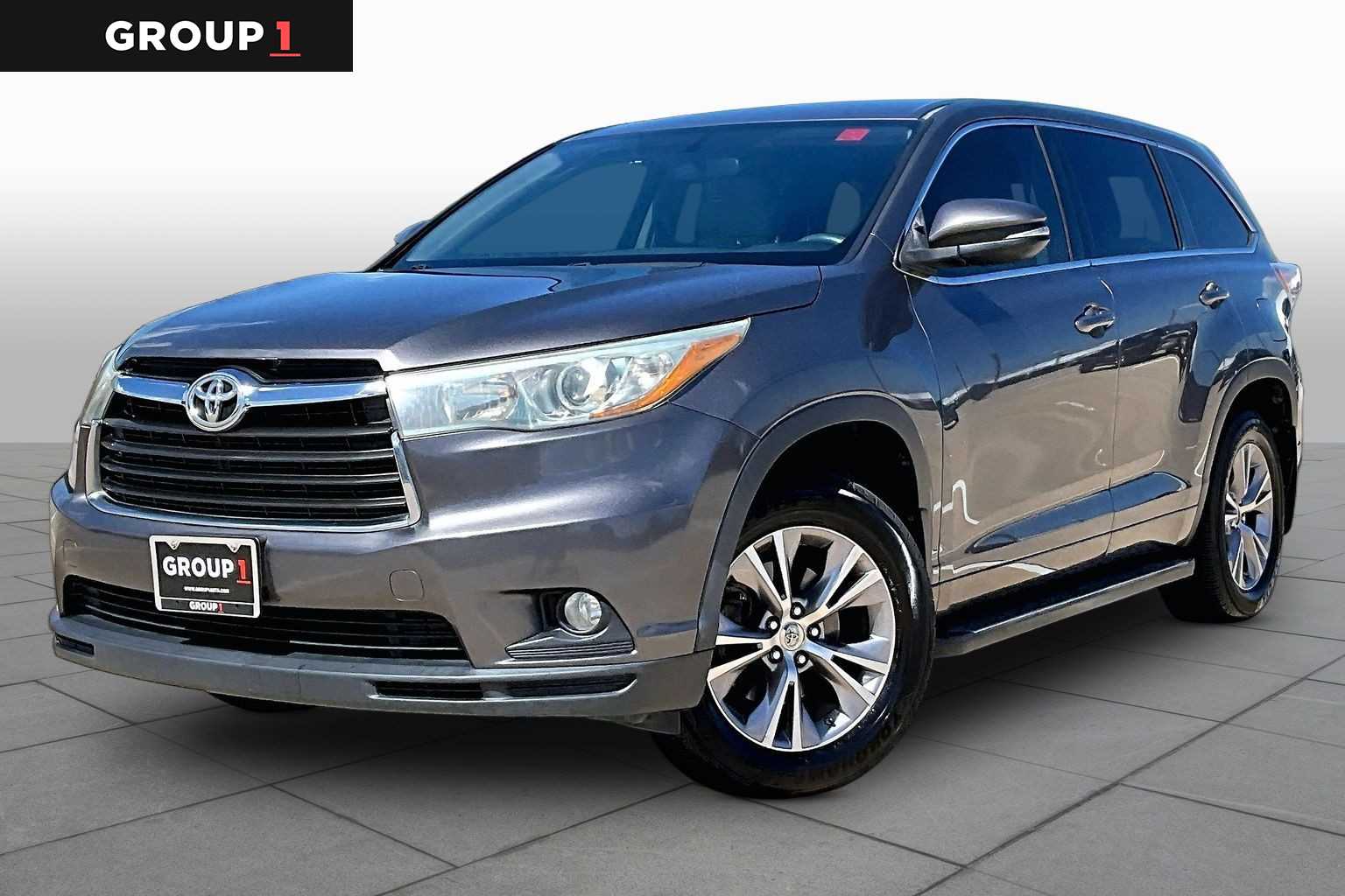 2015 Toyota Highlander LE Plus Predawn Gray Mica at Beck & Masten Kia