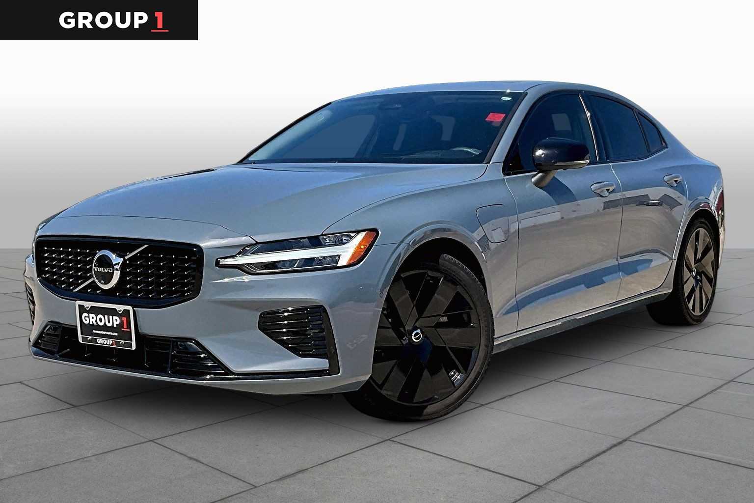 2024 Volvo S60 Recharge Plug-In Hybrid Ultimate Dark Theme - 0