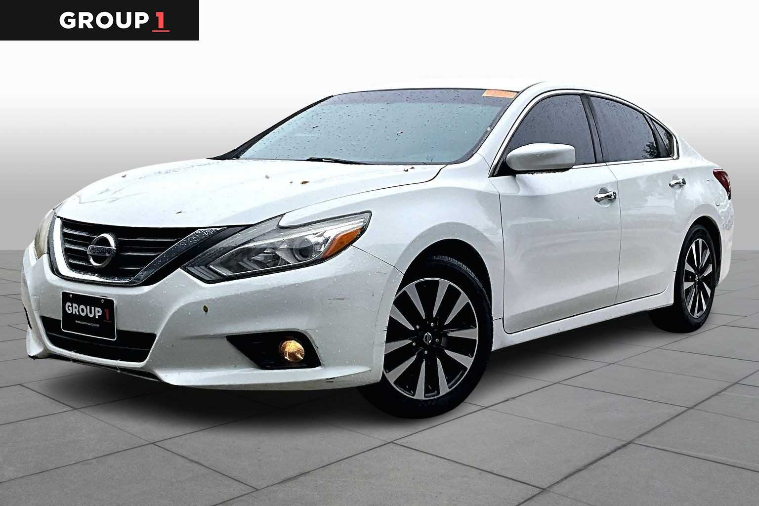 2018 Nissan Altima 2.5 SV Glacier White at HGreg Houston