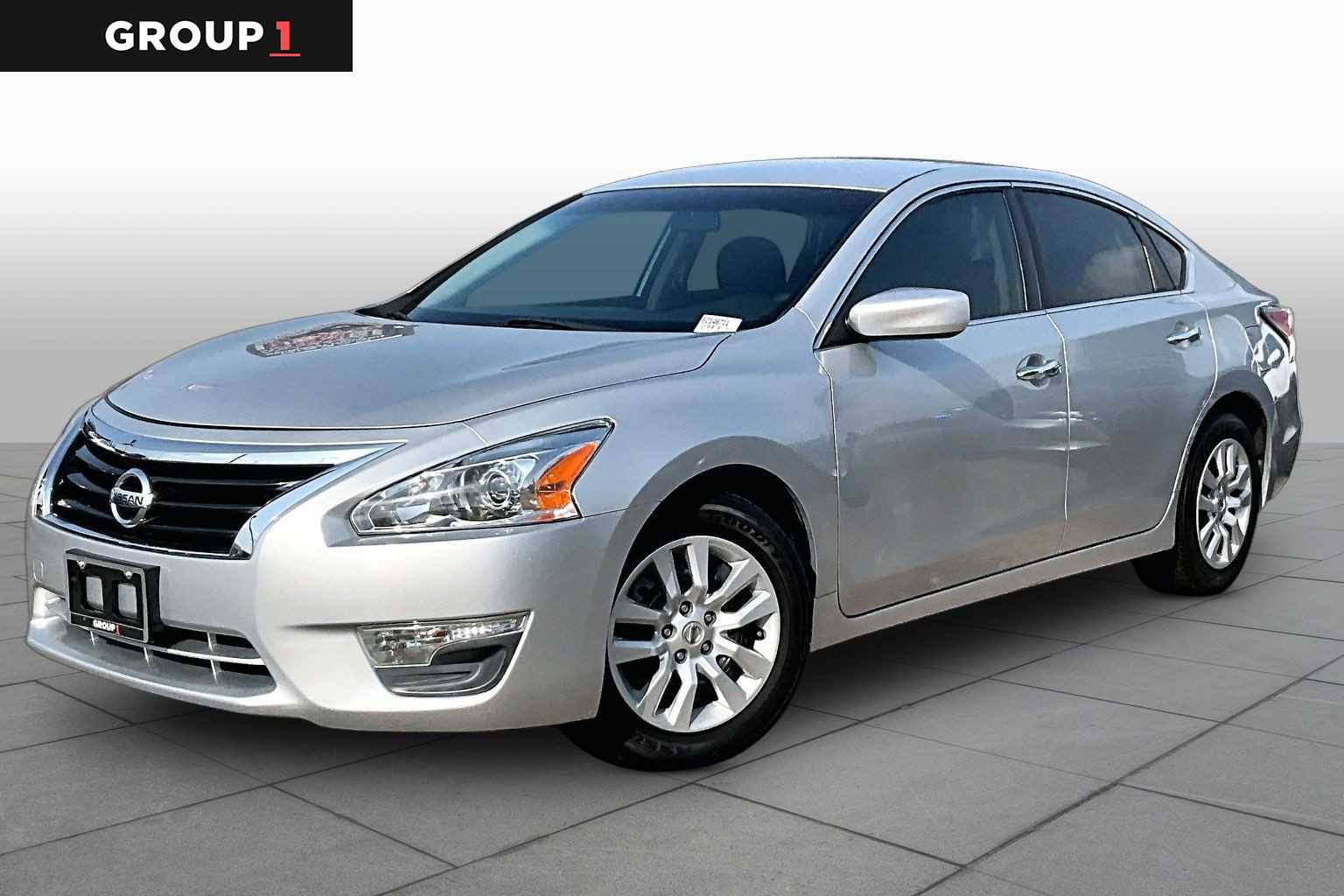 2014 Nissan Altima 2.5 S Brilliant Silver Metallic at Beck & Masten Kia