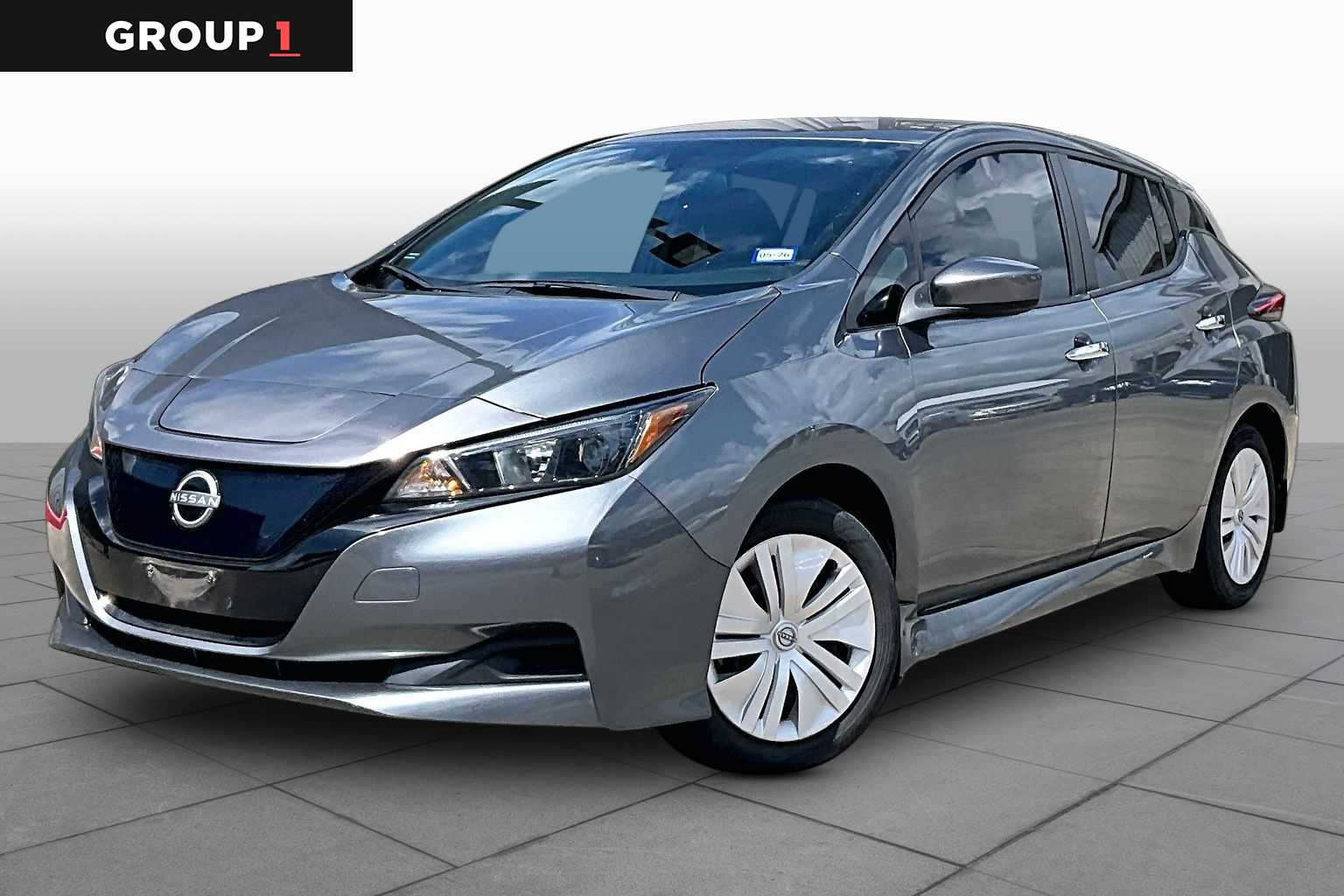 Gray (Gun Metallic) 2023 Nissan LEAF S FWD Hatchback Front-Wheel Drive 1-Speed Automatic