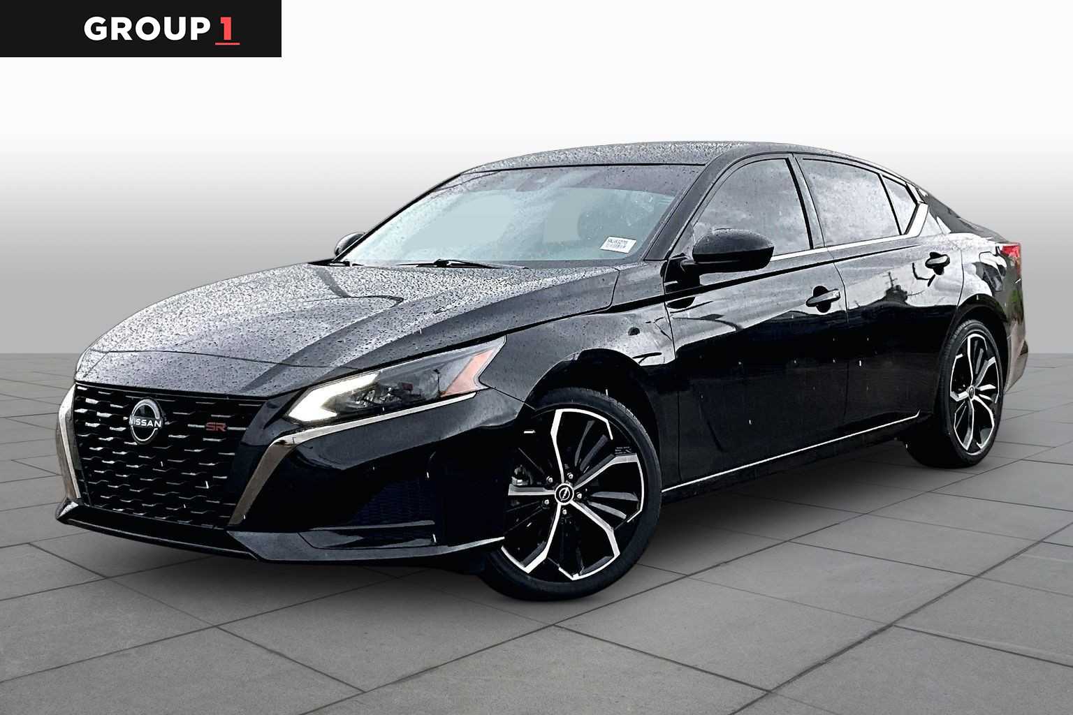 2025 Nissan Altima SR Super Black at Friendly Ford Crosby