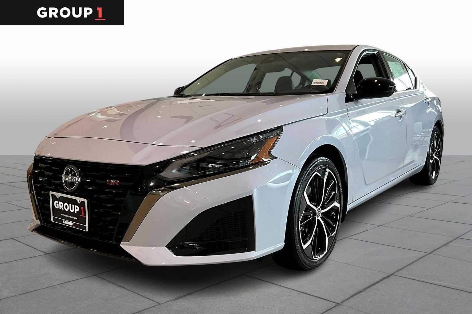 2025 Nissan Altima SR Gray Sky Pearl at Honda of Clear Lake