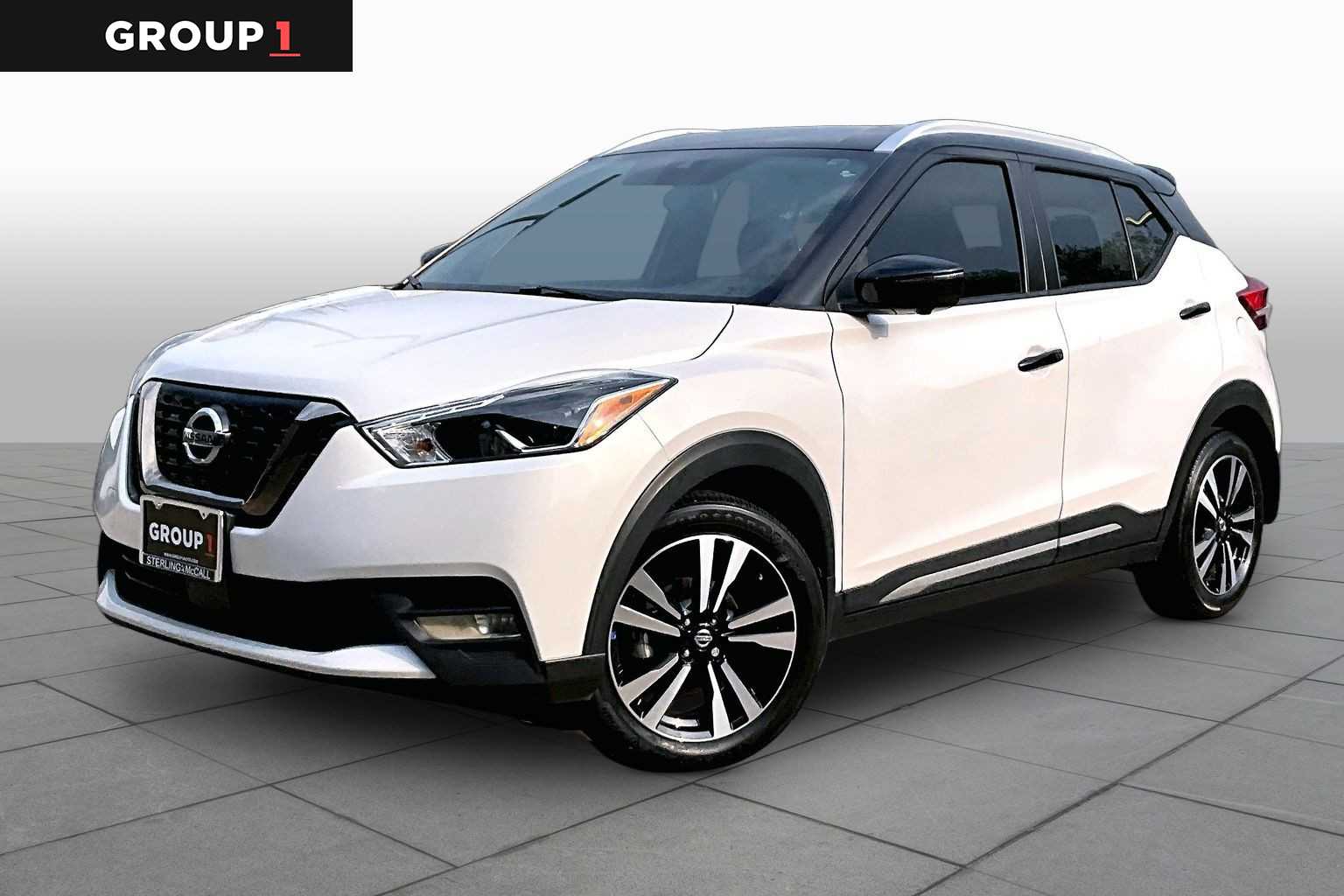 2020 Nissan Kicks SR Aspen White/Super Black at HGreg Houston