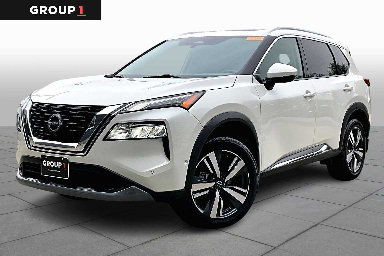 2023 Nissan Rogue SL Pearl White Tricoat at Sterling McCall Nissan