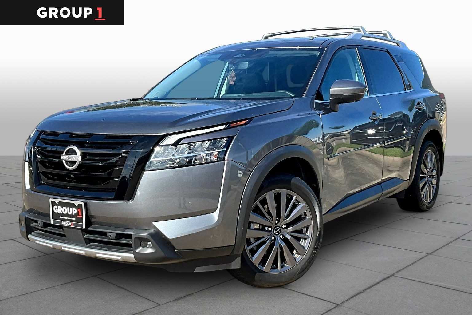 2023 Nissan Pathfinder SL - 0