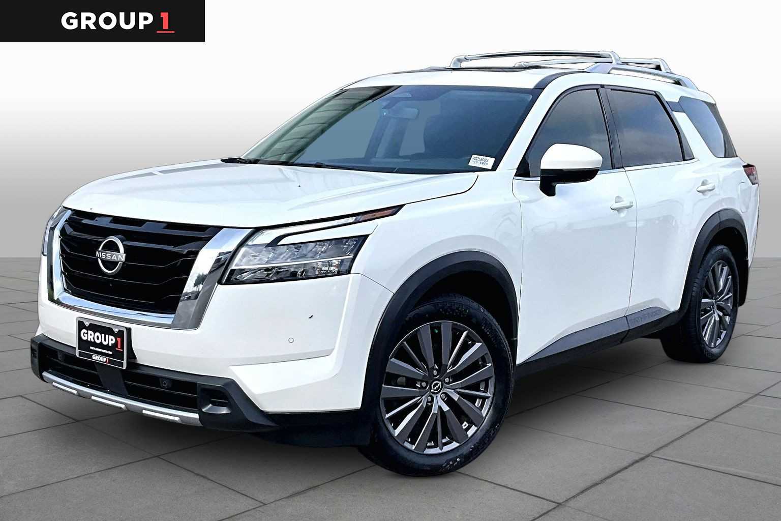 2023 Nissan Pathfinder SL - 0