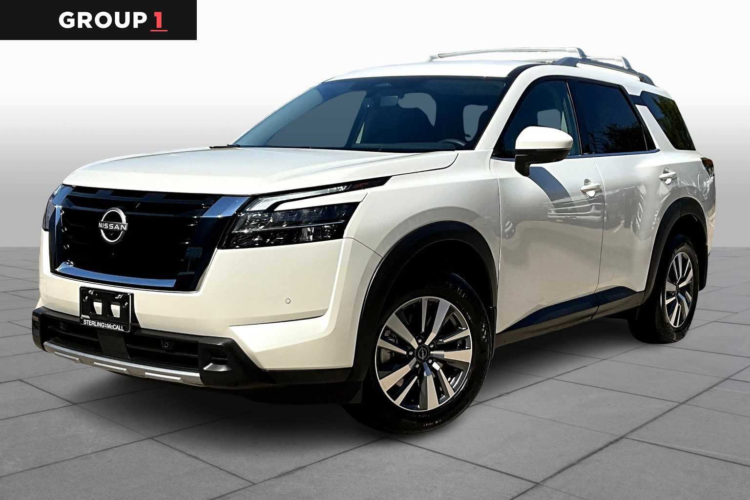 2024 Nissan Pathfinder SL Pearl White Tricoat at Turner Chevrolet