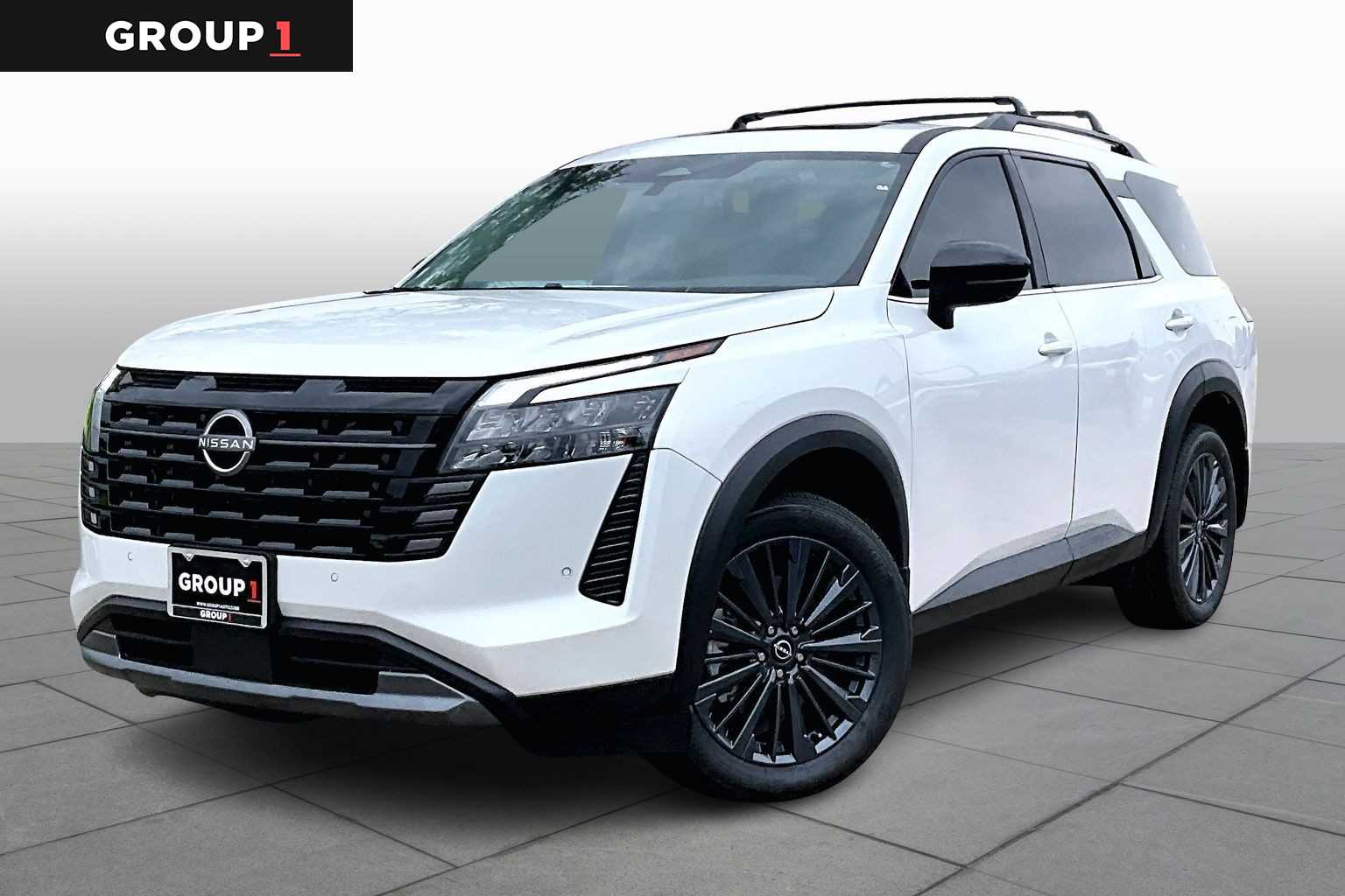 2026 Nissan Pathfinder SL Everest White Pearl Tricoat at Sterling McCall Nissan