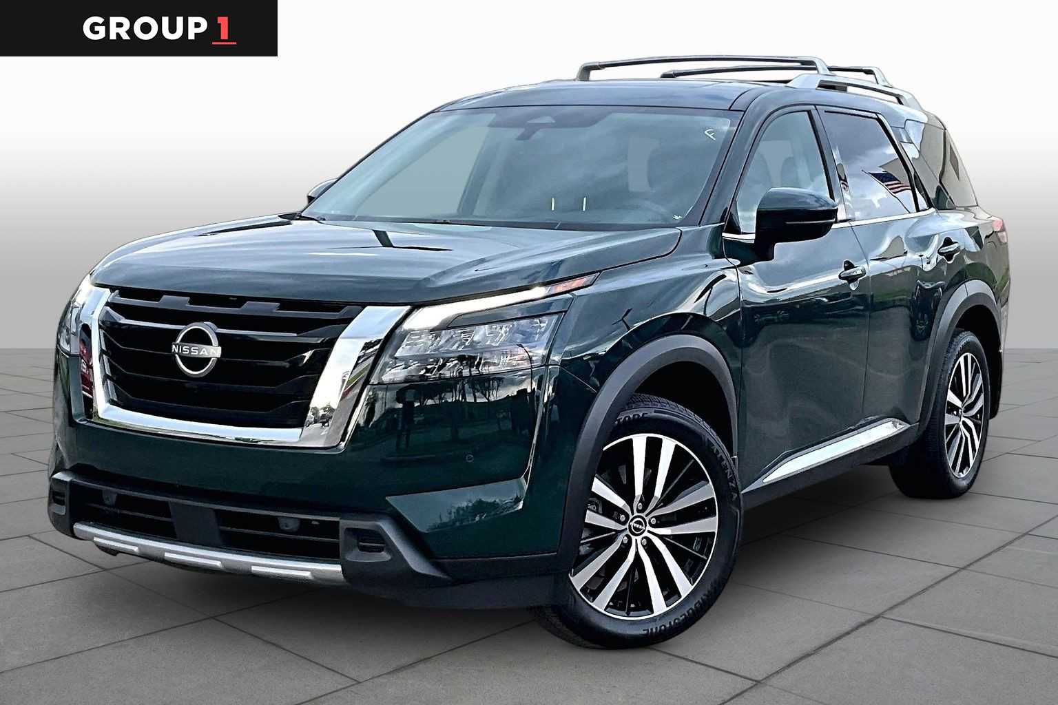 2025 Nissan Pathfinder Platinum Obsidian Green Pearl at Sterling McCall Nissan