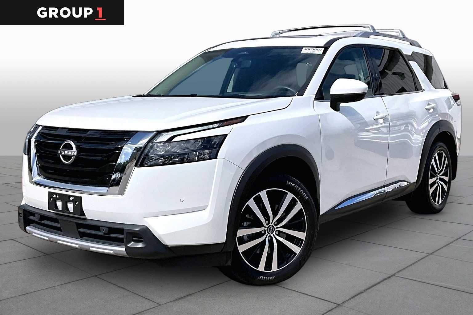 2025 Nissan Pathfinder Platinum Everest White Pearl Tricoat at Sterling McCall Nissan