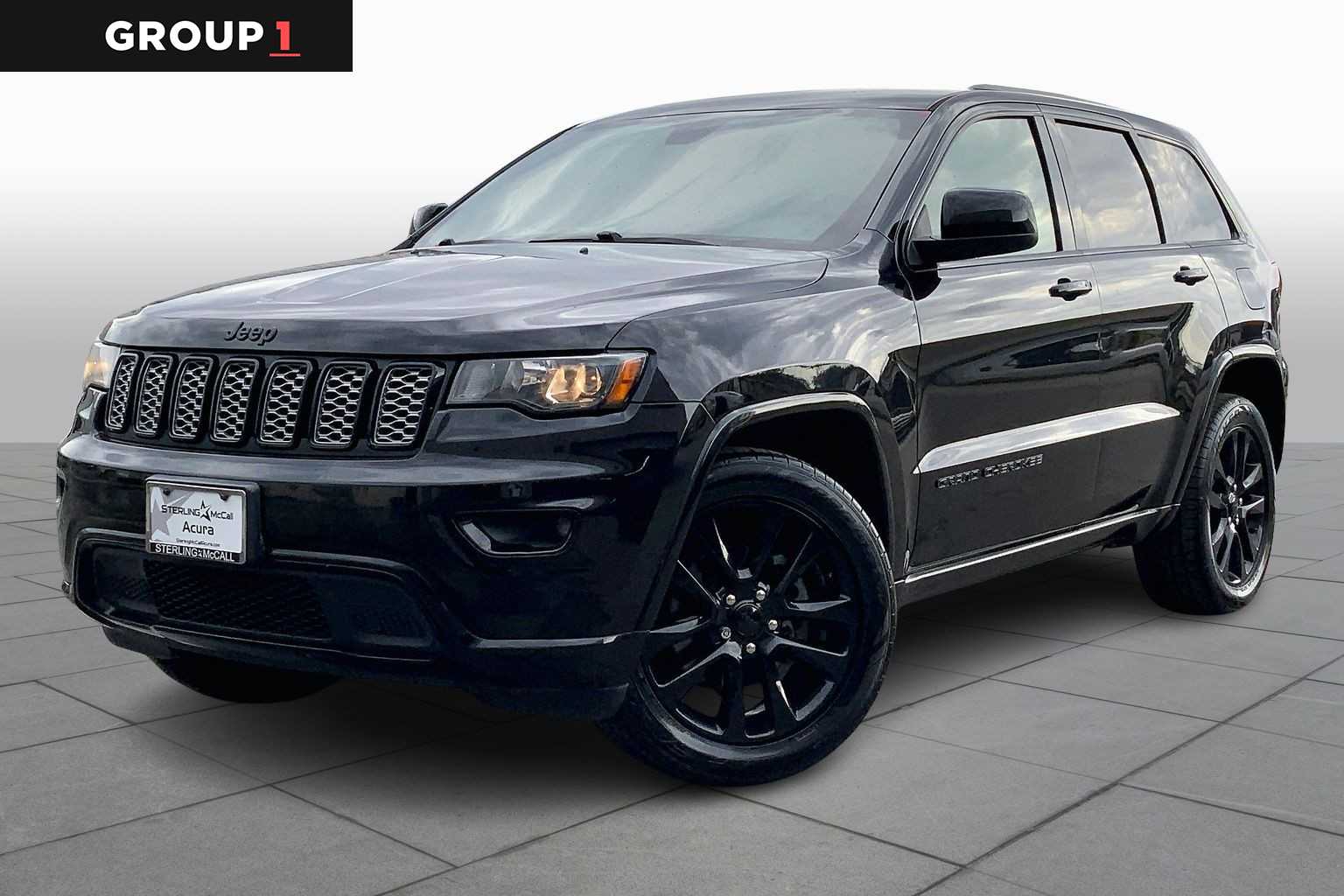 2017 Jeep Grand Cherokee Altitude Diamond Black Crystal Pearlcoat at AutoNation Toyota Gulf Fwy