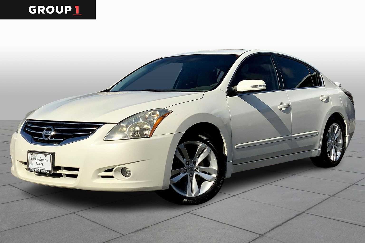 2012 Nissan Altima 3.5 SR Winter Frost Pearl at AutoNation USA Houston