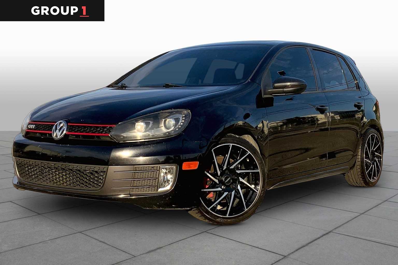 Deep Black Pearl Metallic 2013 Volkswagen Golf GTI Hatchback 6-Speed Automatic