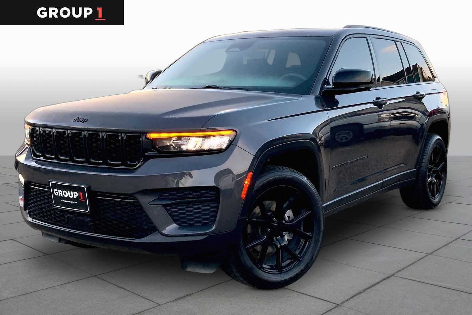 2023 Jeep Grand Cherokee Altitude 4WD