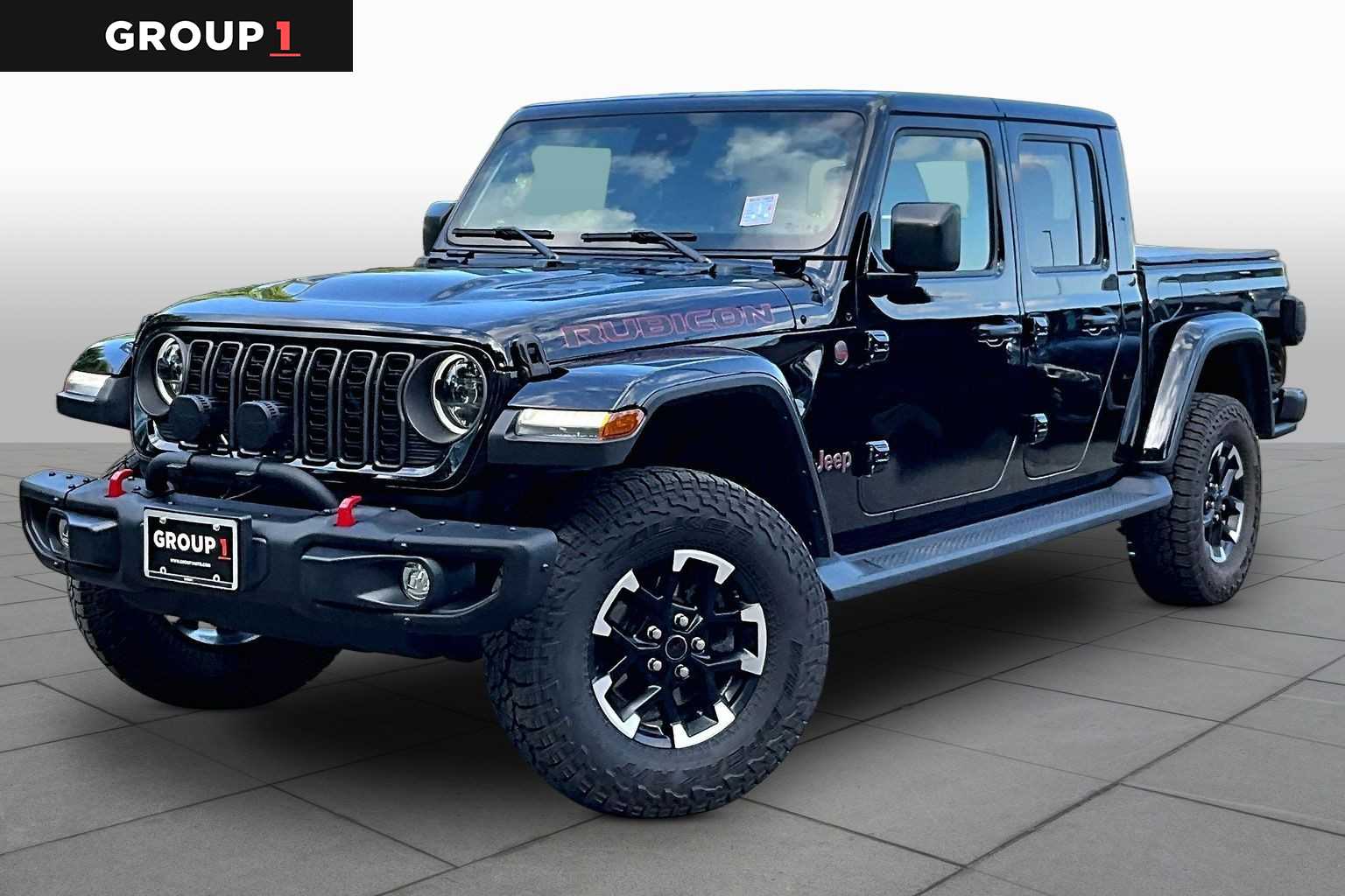Black Clearcoat 2024 Jeep Gladiator Rubicon X Crew Cab 4WD Pickup Truck Four-Wheel Drive 8-Speed Automatic