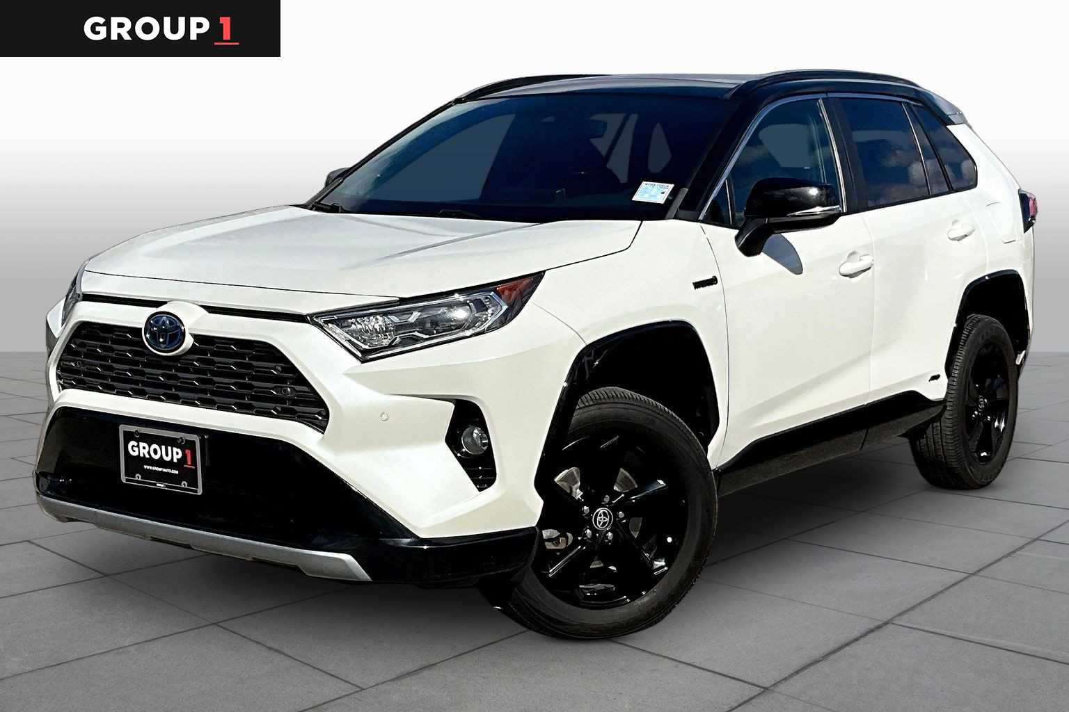 Blizzard Pearl/Midnight Black Metallic 2021 Toyota RAV4 Hybrid XSE AWD SUV / Crossover All-Wheel Drive Continuously Variable Transmission