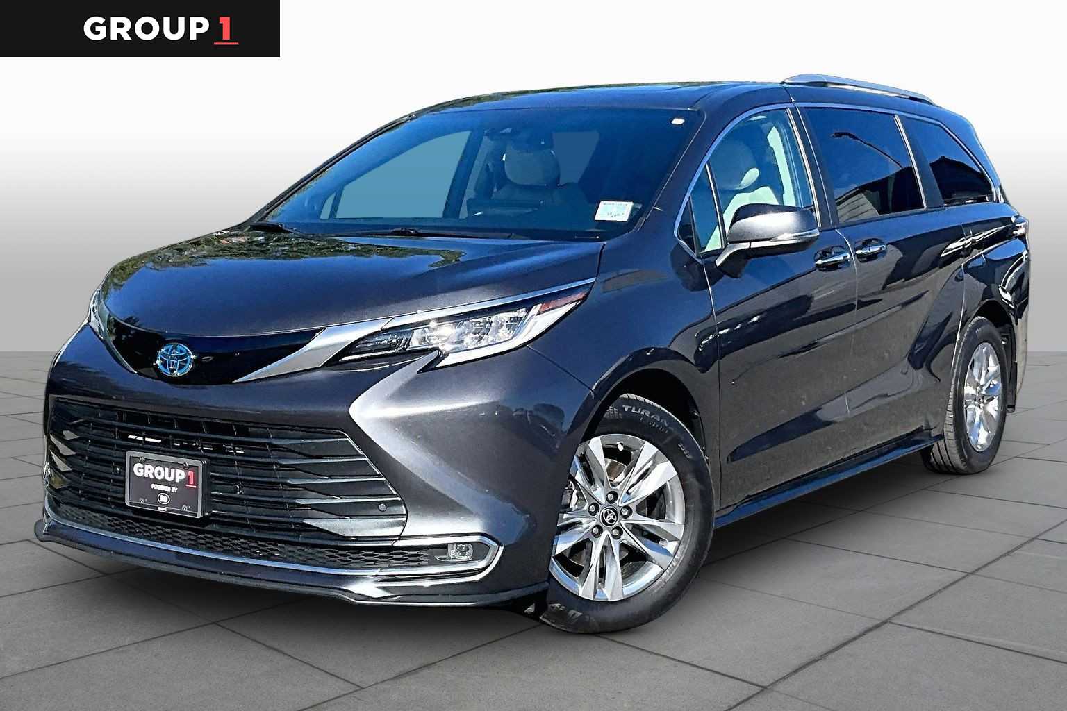 2025 Toyota Sienna Limited 7-Passenger AWD