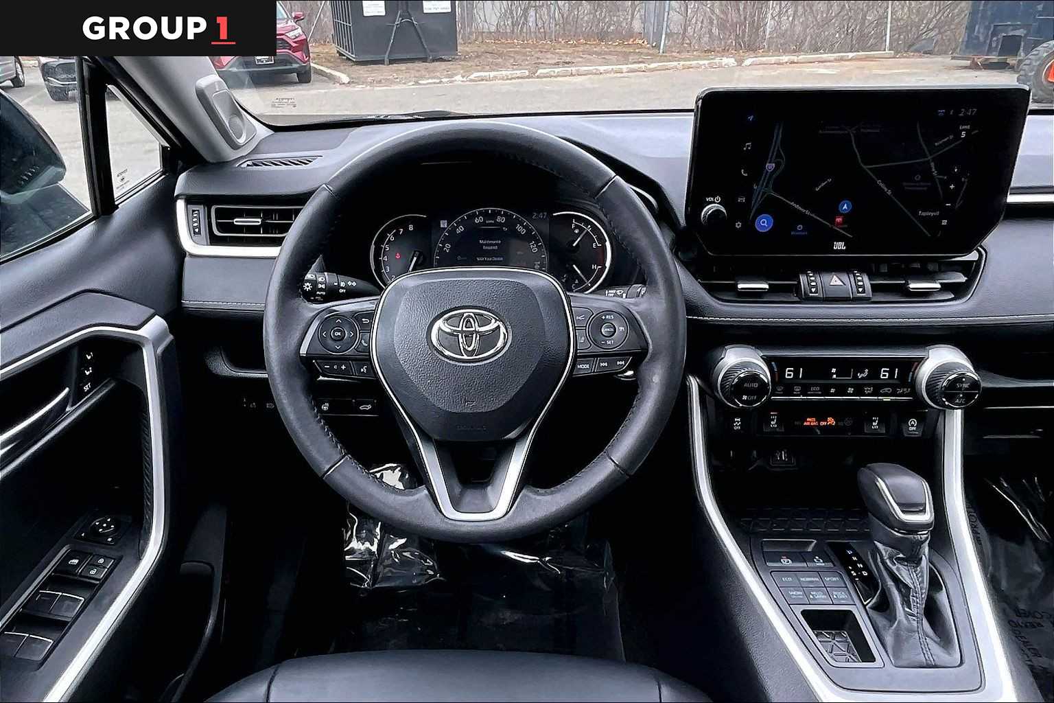 View vehicle photo 6